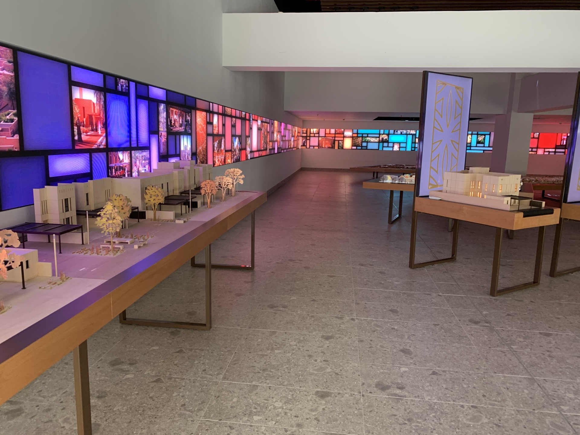 Roshan Experience Center